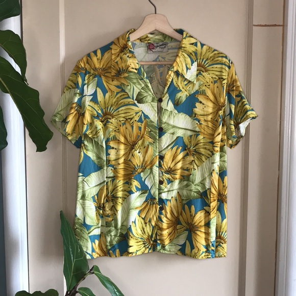 Hilo Hattie Tops - Hilo Hattie Hawaiian Original banana print Hawaiian shirt
